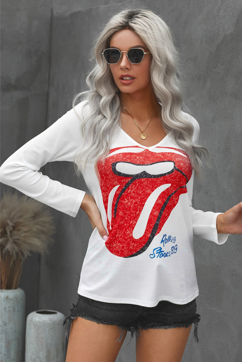 Lips Graphic V-neck T-Shirt